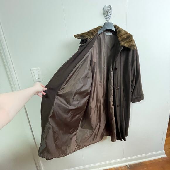 Vintage XL Made in Italy brown trench coat fur collar winter lambs wool classic - Picture 10 of 12